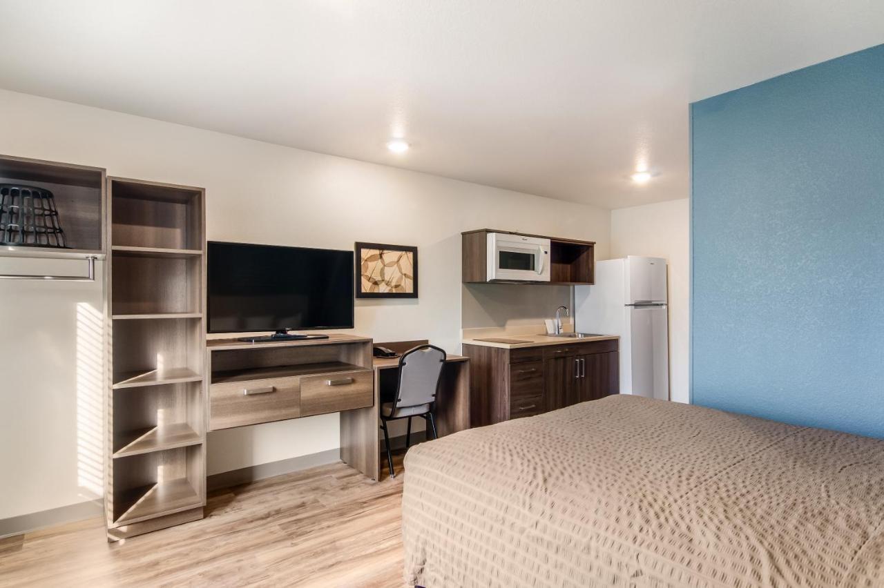 Woodspring Suites Thornton-North Denver מראה חיצוני תמונה