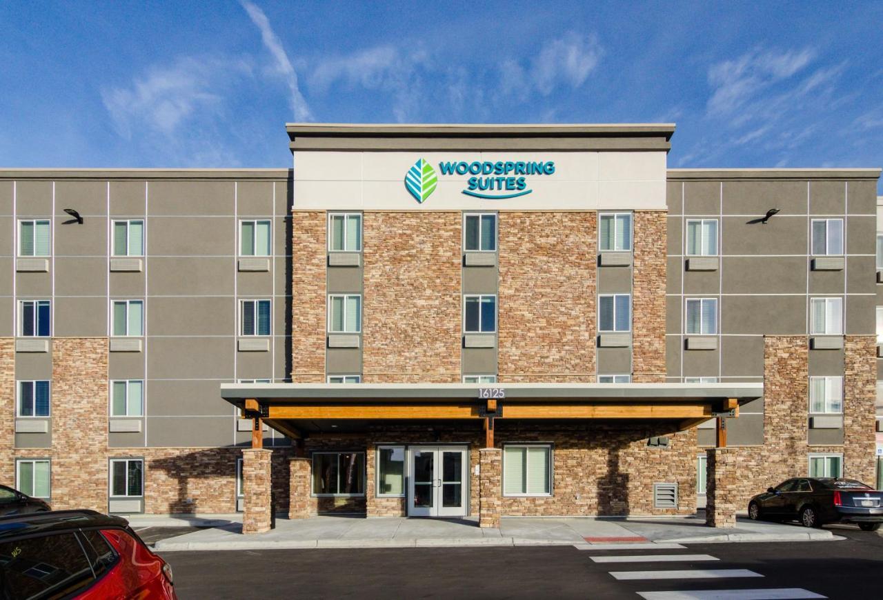 Woodspring Suites Thornton-North Denver מראה חיצוני תמונה