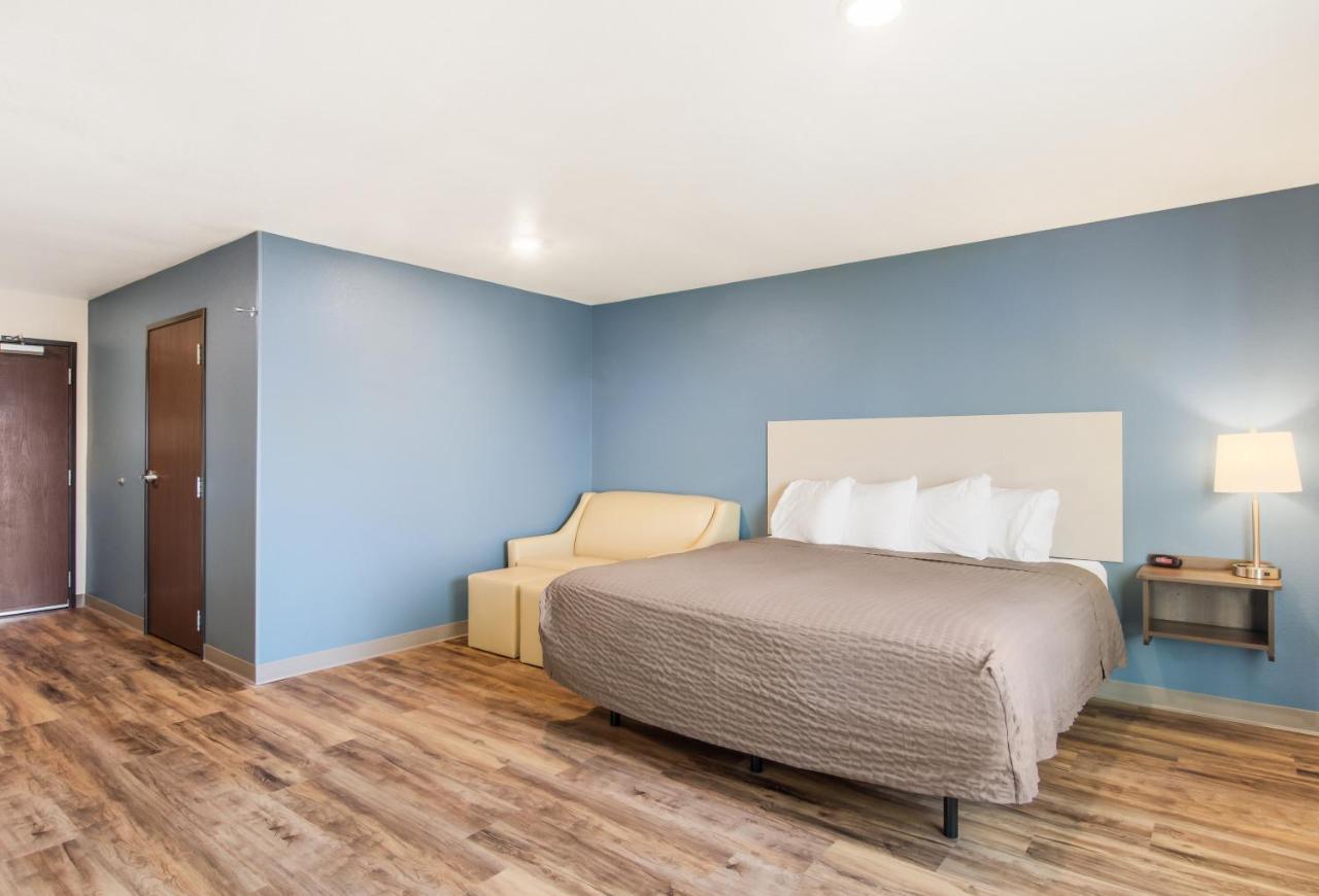 Woodspring Suites Thornton-North Denver מראה חיצוני תמונה