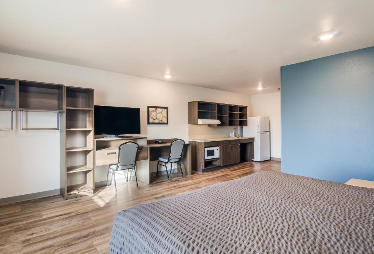 Woodspring Suites Thornton-North Denver מראה חיצוני תמונה